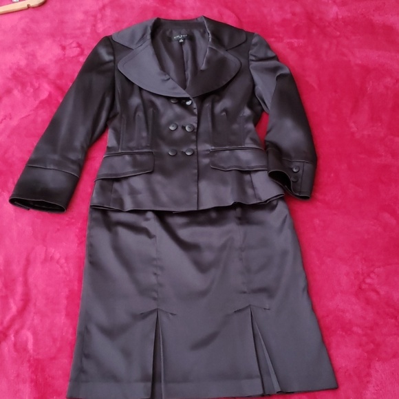 Nine west suit - Picture 8 of 8